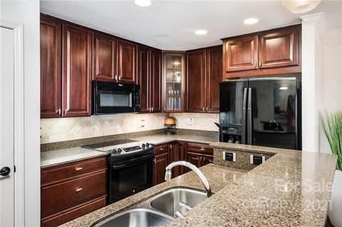 611 Portside Dr, Davidson, NC 28036 photo 8