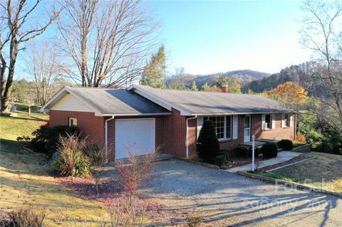 138 Rolling Green Dr, Sylva, NC 28779 photo 1
