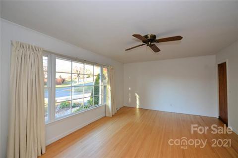 138 Rolling Green Dr, Sylva, NC 28779 photo 6
