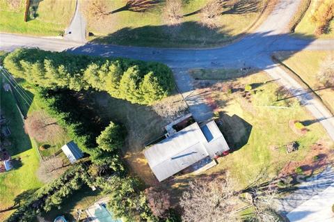 138 Rolling Green Dr, Sylva, NC 28779 photo 2