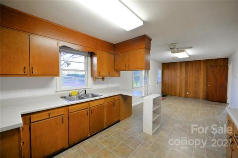 138 Rolling Green Dr, Sylva, NC 28779 photo 10