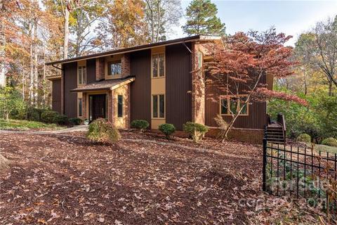 607 Pinecrest St, Davidson, NC 28036 photo 1