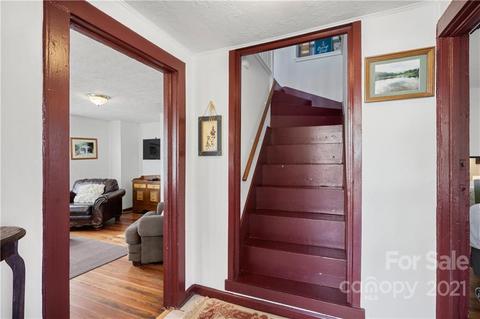 212 Ruby Ave, Black Mountain, NC 28711 photo 9