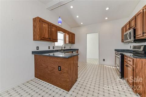 3952 Cold Springs Rd E, Concord, NC 28025 photo 11