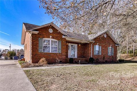 3952 Cold Springs Rd E, Concord, NC 28025 photo 3