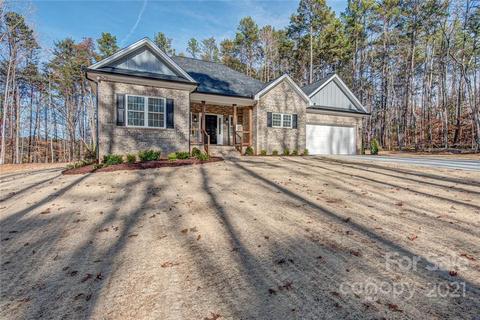 5008 Oconee Dr, Stanley, NC 28164 photo 2
