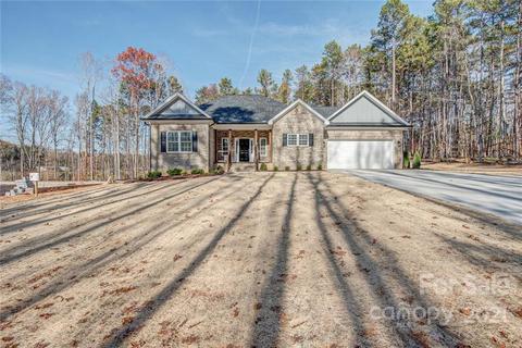 5008 Oconee Dr, Stanley, NC 28164 photo 3
