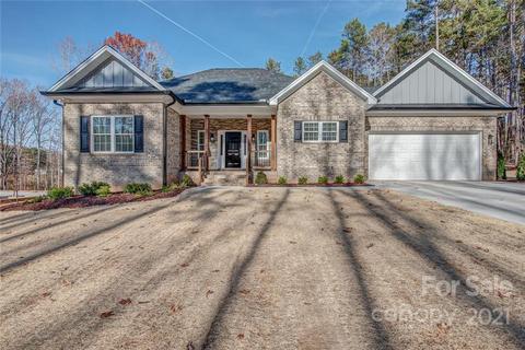 5008 Oconee Dr, Stanley, NC 28164 photo 1