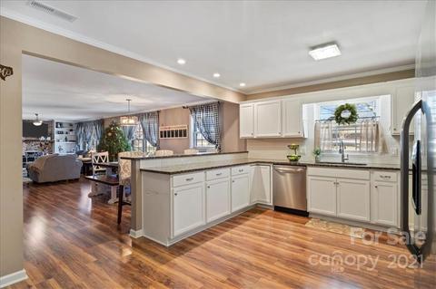 404 S Central Ave, Locust, NC 28097 photo 4