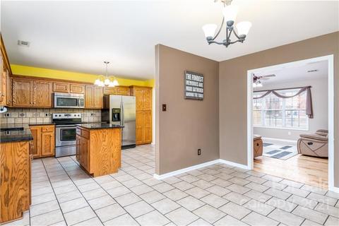 3356 Overbrook Dr, Conover, NC 28613 photo 9