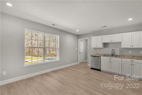 1480 Foxbrook Cir, Lancaster, SC 29720 photo 8
