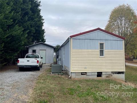 8847 Spring Meadow Dr, Hickory, NC 28601 photo 2