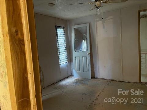 8847 Spring Meadow Dr, Hickory, NC 28601 photo 6