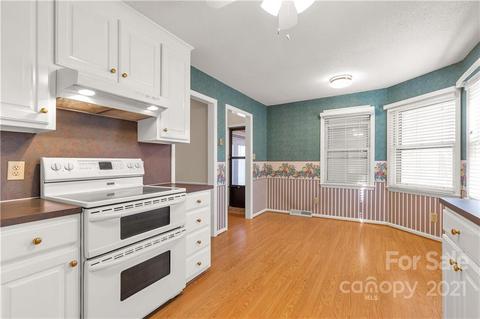 2403 Define Ln, Lancaster, SC 29720 photo 10