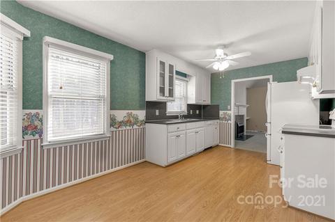 2403 Define Ln, Lancaster, SC 29720 photo 8