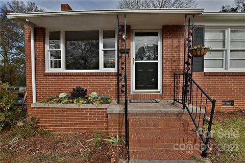 405 Laurel Ct, Lancaster, SC 29720 photo 2