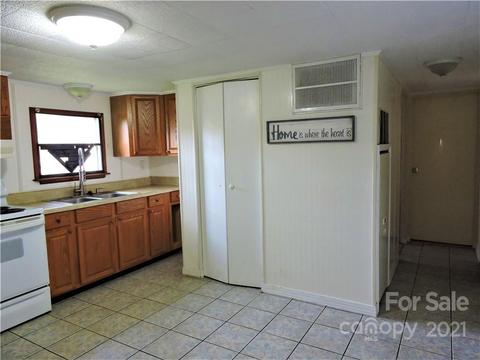 720 Jackson Loop Rd, Flat Rock, NC 28731 photo 8