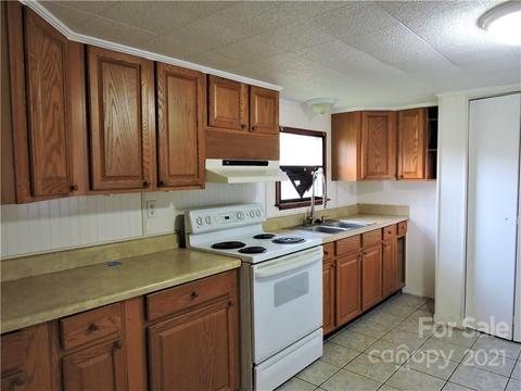 720 Jackson Loop Rd, Flat Rock, NC 28731 photo 5