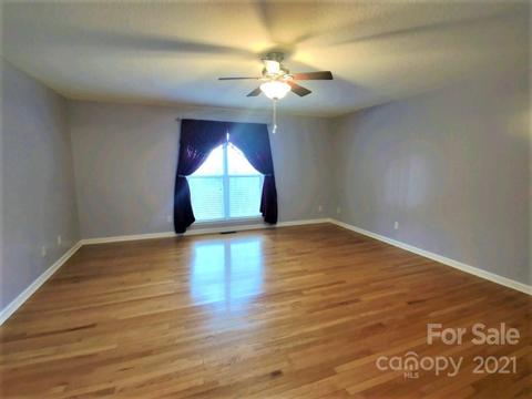 224 Pyramid Pl, Sylva, NC 28779 photo 14