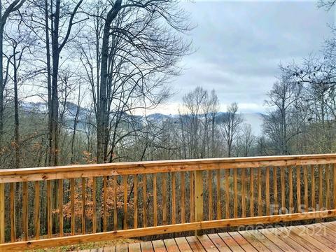 224 Pyramid Pl, Sylva, NC 28779 photo 4