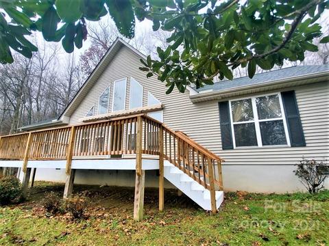 224 Pyramid Pl, Sylva, NC 28779 photo 1