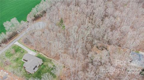 280 Torrington Dr, Mount Ulla, NC 28125 photo 3