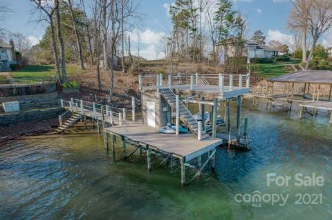 8752 Harbor Cir, Terrell, NC 28682 photo 2