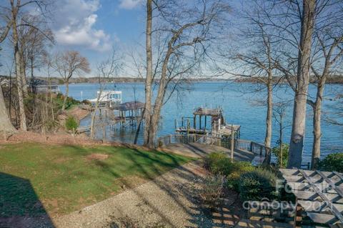 8752 Harbor Cir, Terrell, NC 28682 photo 13