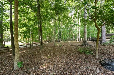 509 Clairview Ln, Matthews, NC 28105 photo 30