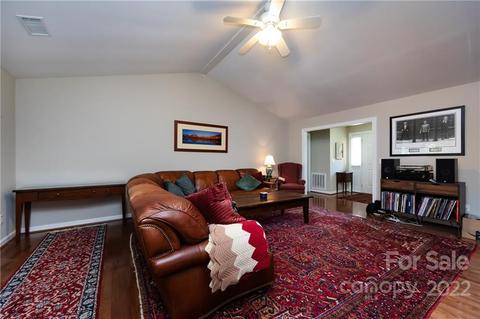 509 Clairview Ln, Matthews, NC 28105 photo 6