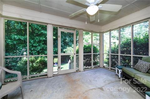 509 Clairview Ln, Matthews, NC 28105 photo 9