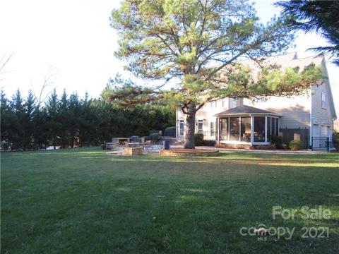 13613 Robert Walker Dr, Davidson, NC 28036 photo 2