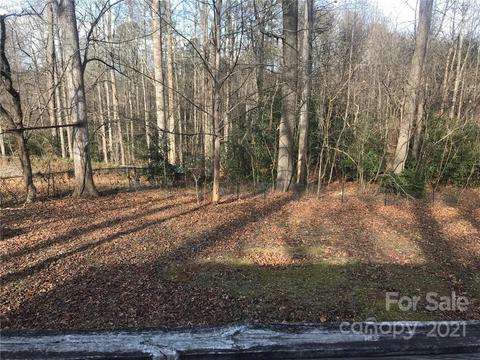 110 Highlander St, Morganton, NC 28655 photo 2