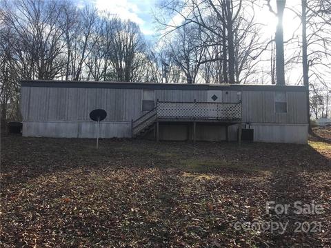 110 Highlander St, Morganton, NC 28655 photo 3