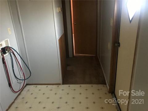 110 Highlander St, Morganton, NC 28655 photo 8