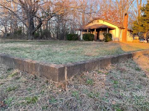 624 Sloans Mill Rd, Olin, NC 28660 photo 1