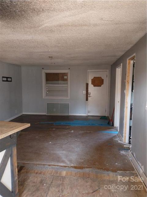 125 Kickapoo Ave, Gastonia, NC 28056 photo 5