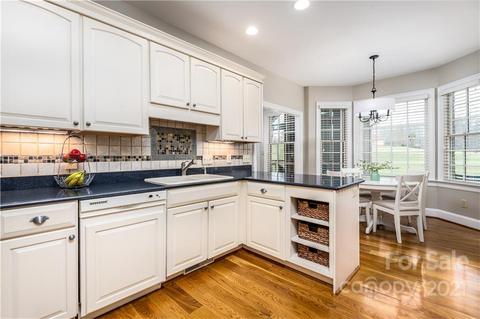 4712 White Eagle Ln, Hickory, NC 28602 photo 24