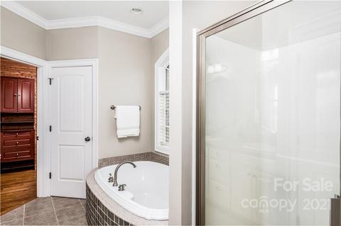 4712 White Eagle Ln, Hickory, NC 28602 photo 19