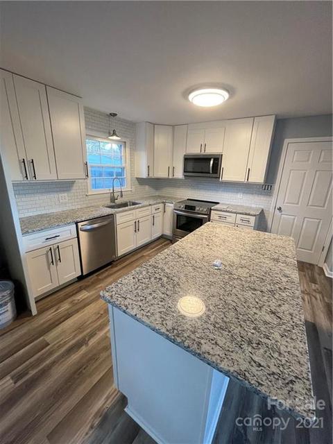 200 Rolling Rd, Kannapolis, NC 28081 photo 4