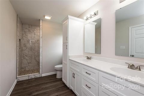 9467 Westridge Dr, Hickory, NC 28601 photo 12