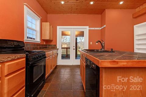 125 Summit Ave, Brevard, NC 28712 photo 9