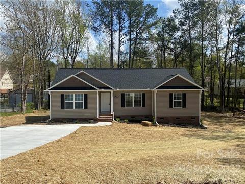 2575 Watson Dr, Lancaster, SC 29720 photo 1