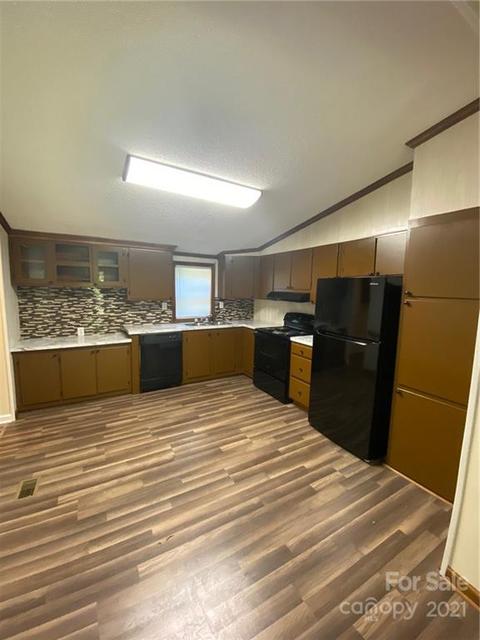 675 Hendricks Rd, Salisbury, NC 28147 photo 4
