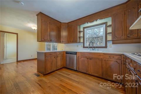 400 Meadowlark Dr, Tryon, NC 28782 photo 7