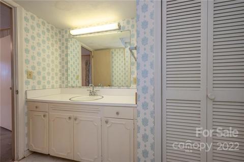 400 Meadowlark Dr, Tryon, NC 28782 photo 17