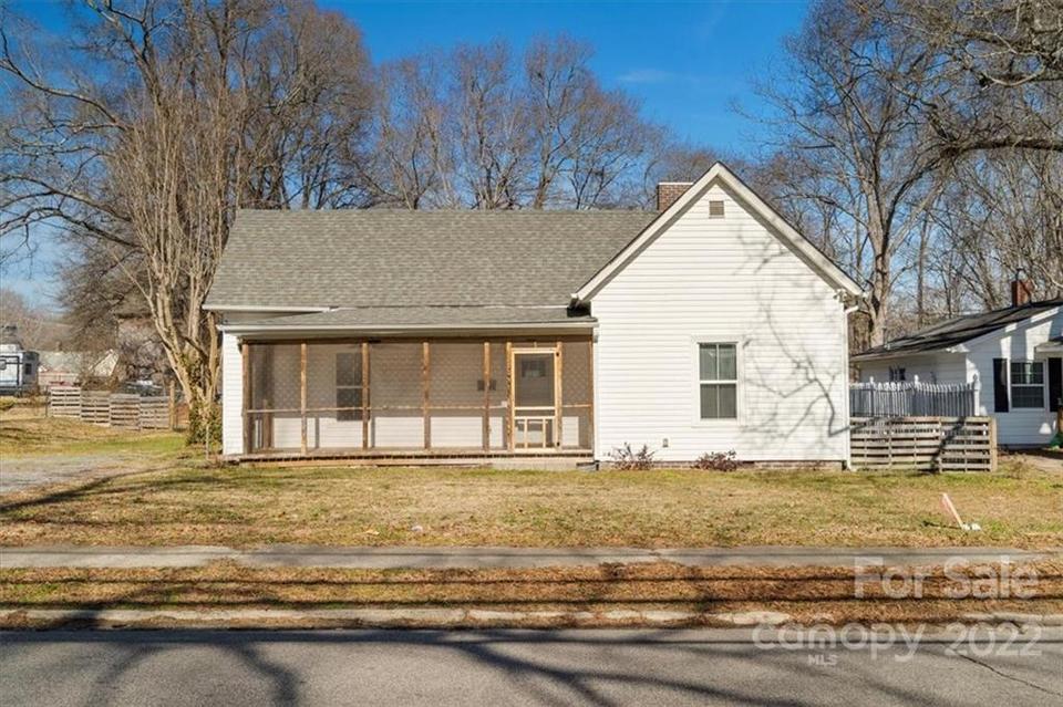 205 Marion St, Clover, SC 29710 41 Photos MLS 3823298 Movoto