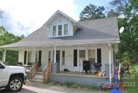 449 Valley Rd, Marion, NC 28752 photo 2