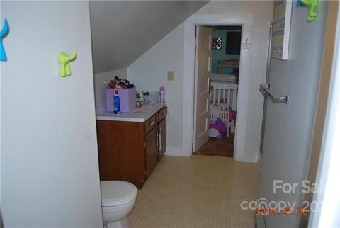 449 Valley Rd, Marion, NC 28752 photo 40