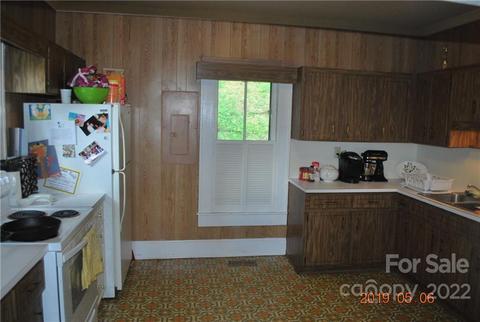 449 Valley Rd, Marion, NC 28752 photo 10
